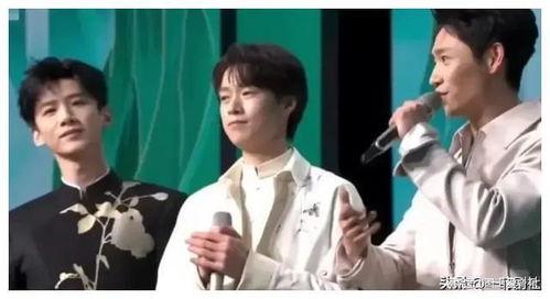 娱乐圈吃瓜爆料的声音,揭秘明星背后的秘密与真相 第1张 娱乐圈吃瓜爆料的声音,揭秘明星背后的秘密与真相 第1张